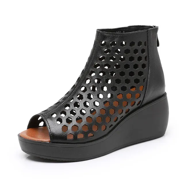 Casual women's shoes