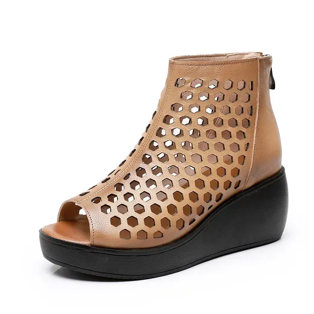 Casual women's shoes