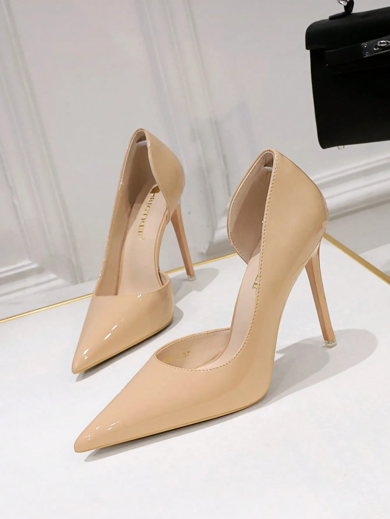 Fashionable Patent Leather Stiletto High Heel Pumps