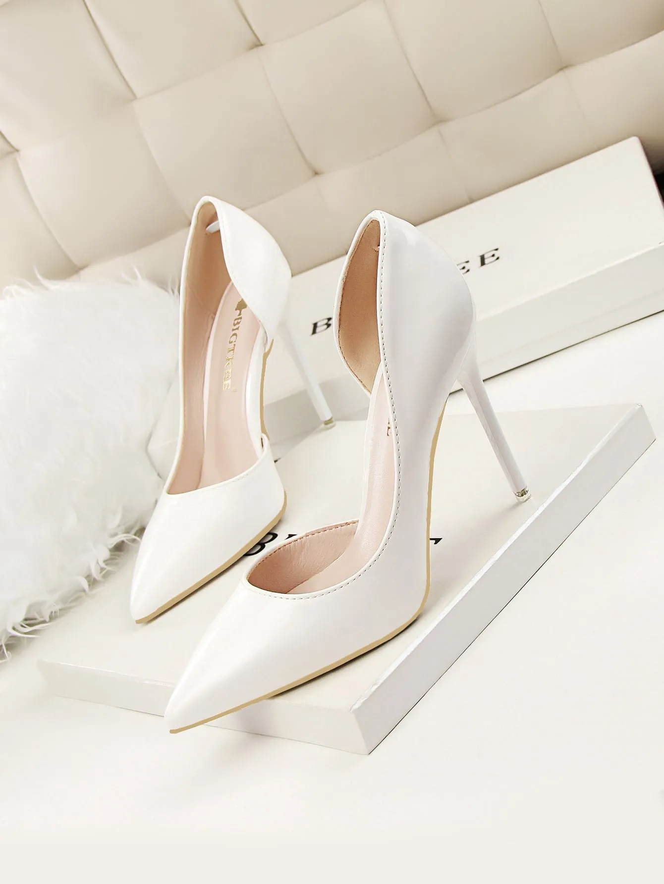 Fashionable Patent Leather Stiletto High Heel Pumps