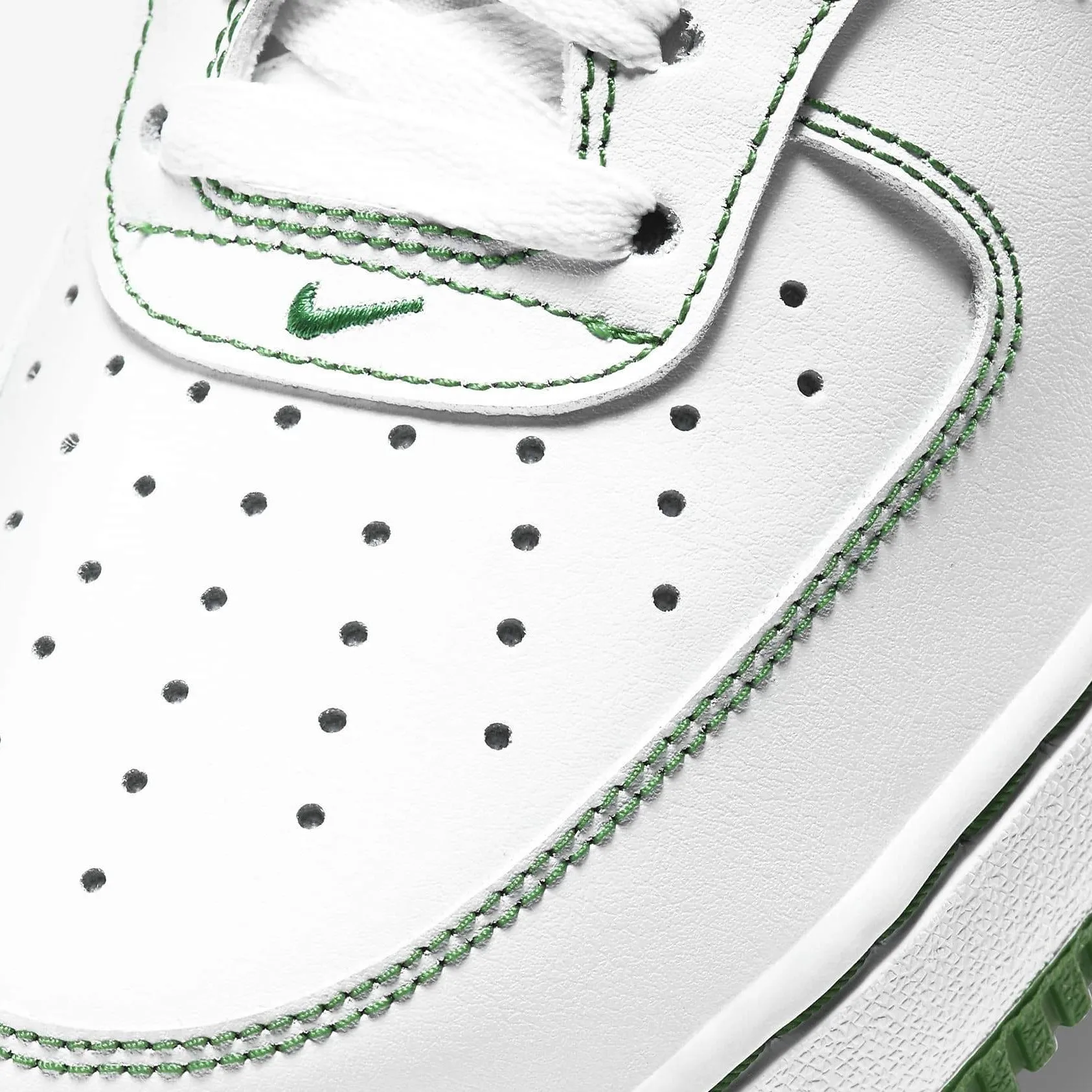 Men's Nike Air Force 1 '07 "Contrast Green Stitch" (White/Pine Green)(CV1724-103)