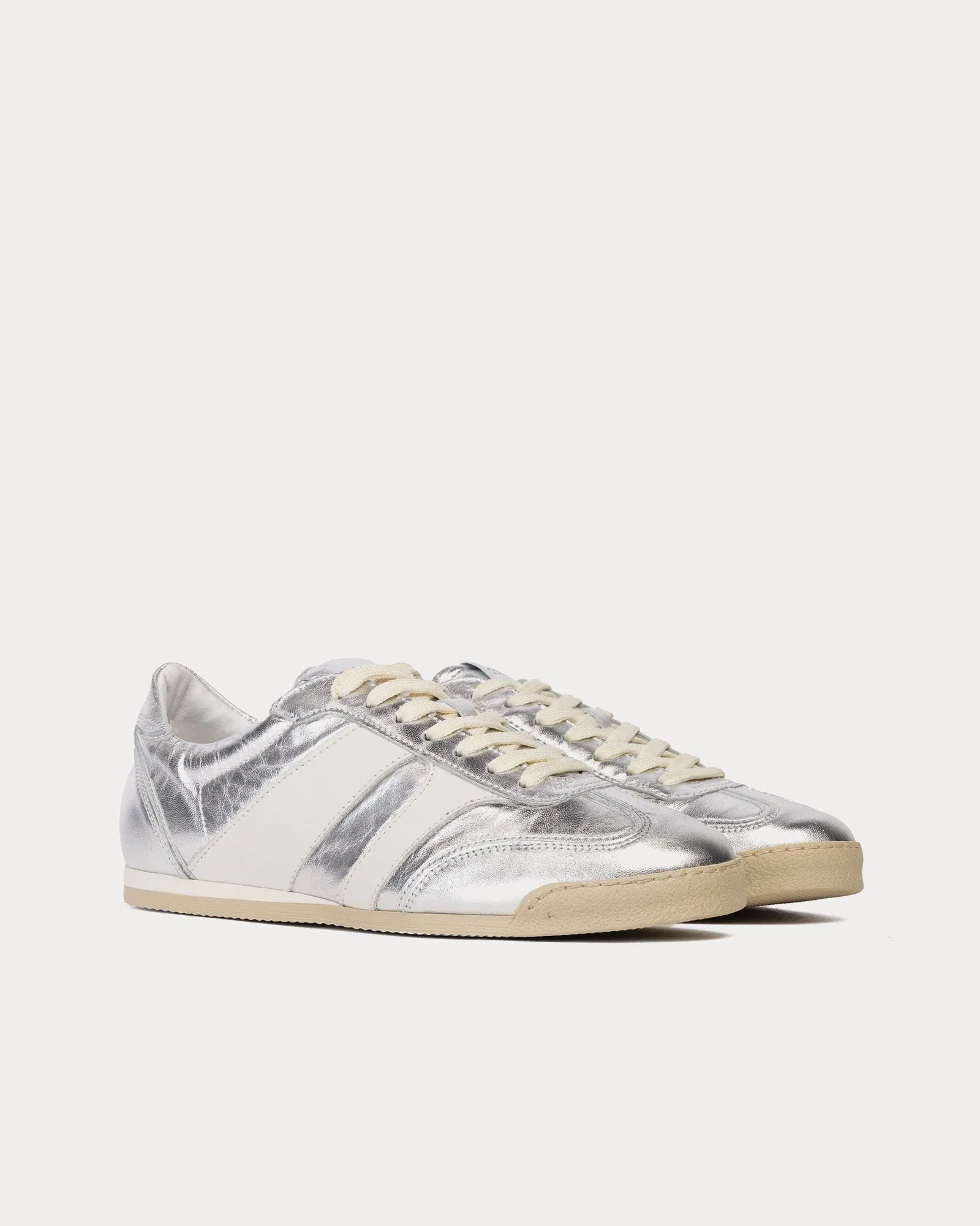 Pista Chroma Low Top Sneakers