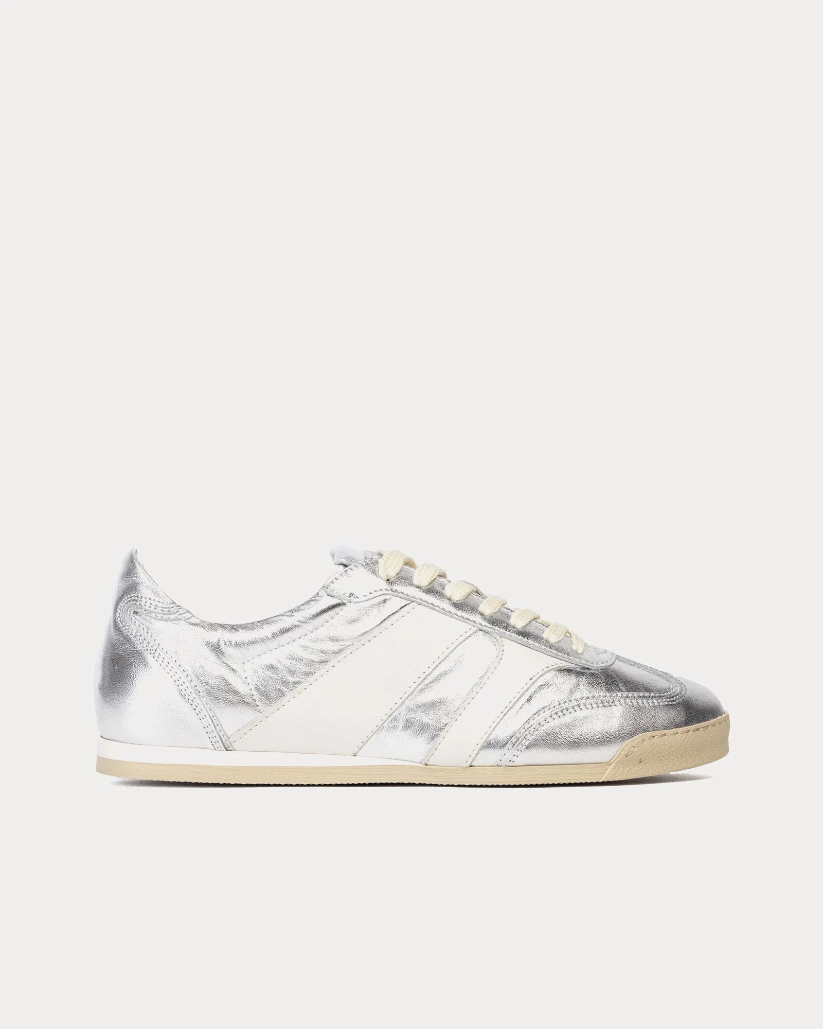 Pista Chroma Low Top Sneakers