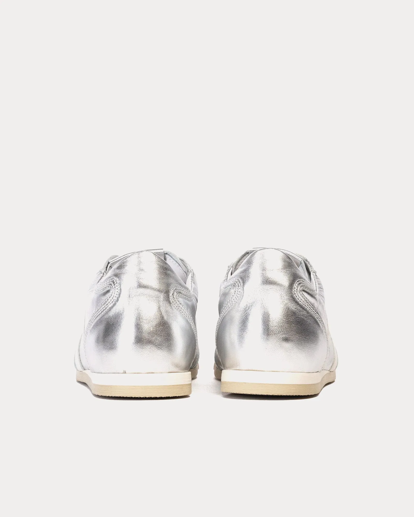 Pista Chroma Low Top Sneakers