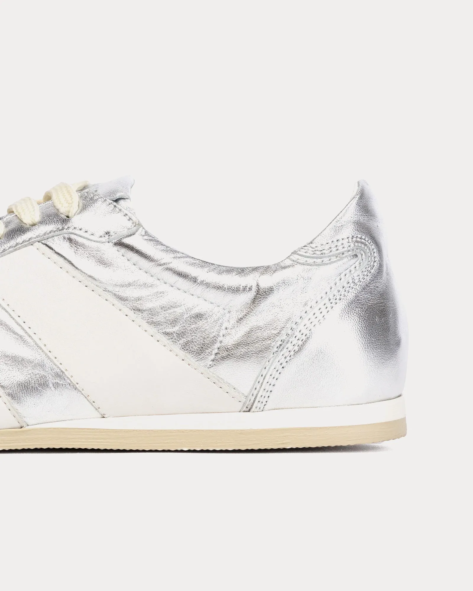 Pista Chroma Low Top Sneakers