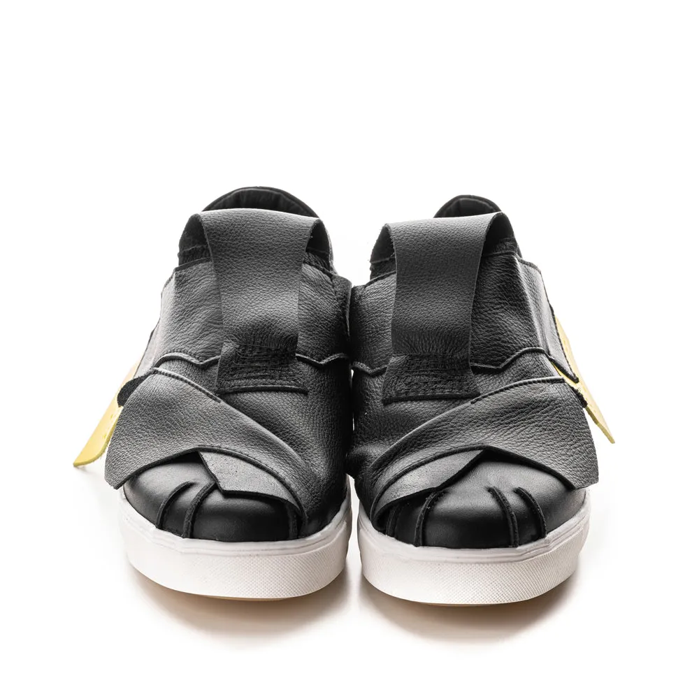 SHR Bold black leather sneakers