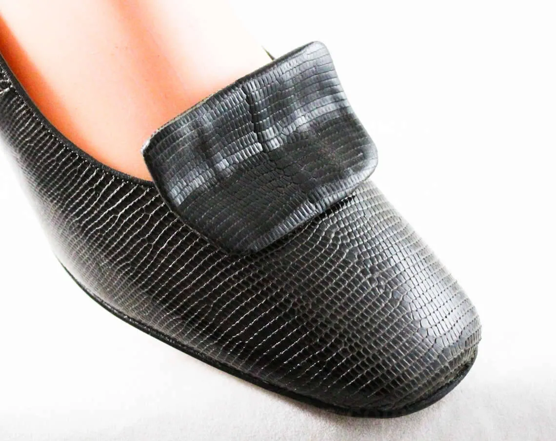 Size 8 Dark Grey Shoes - Unworn Reptile Leather 1960s Heels - 50s 60s Gray Pumps - Beautiful Secretary Style - NOS Deadstock - Size 8 1/2 B