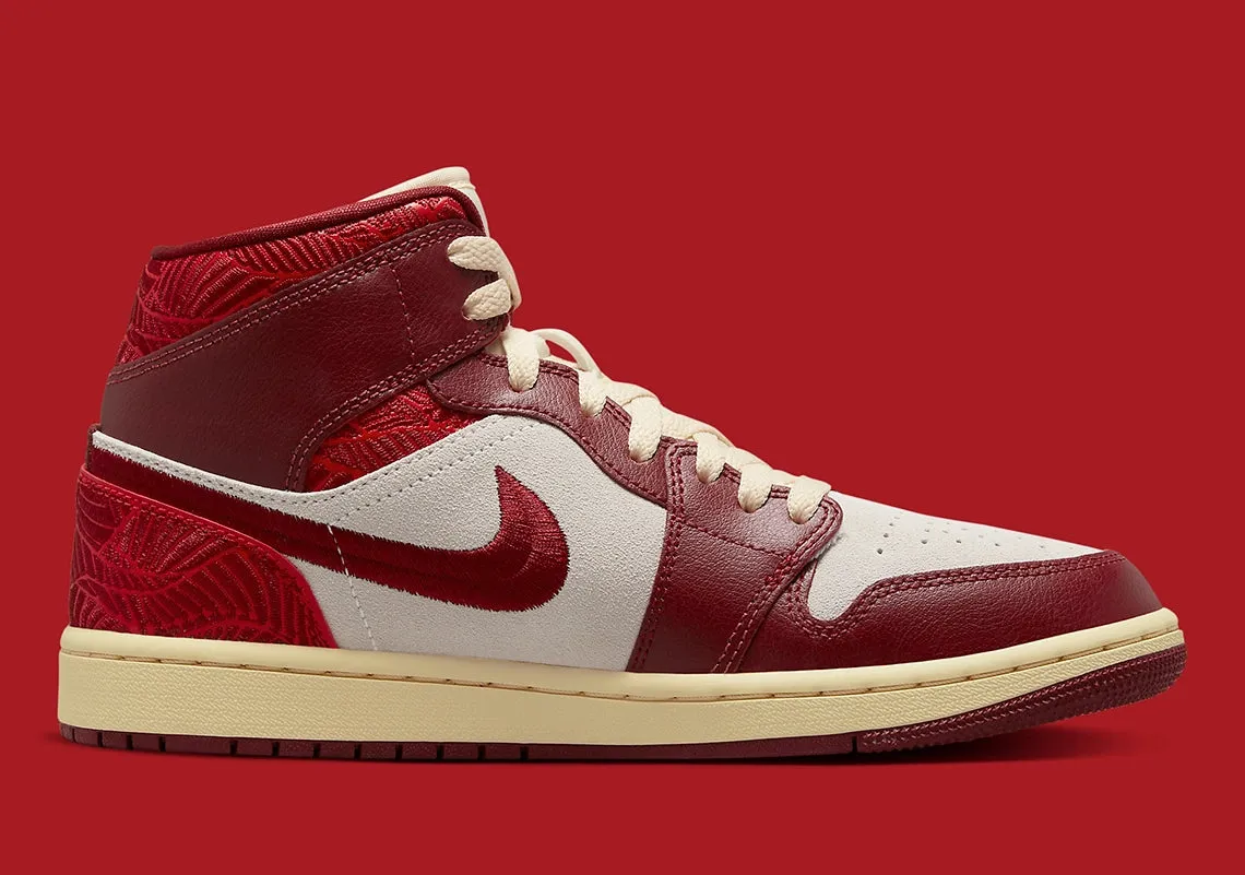 Women's Air Jordan 1 Mid SE