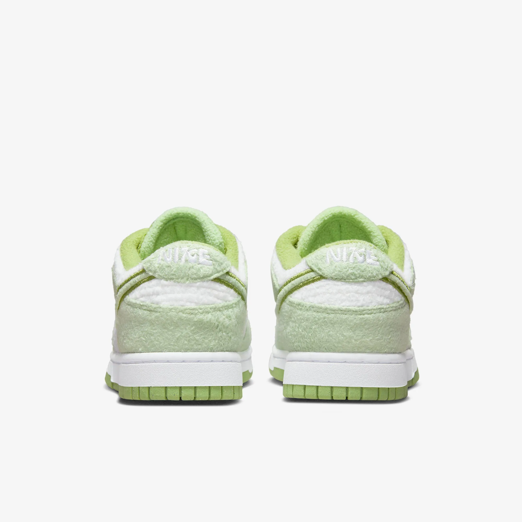 Women's Nike Dunk Low SE "Honeydew" Fleece Pack (DQ7579-300)