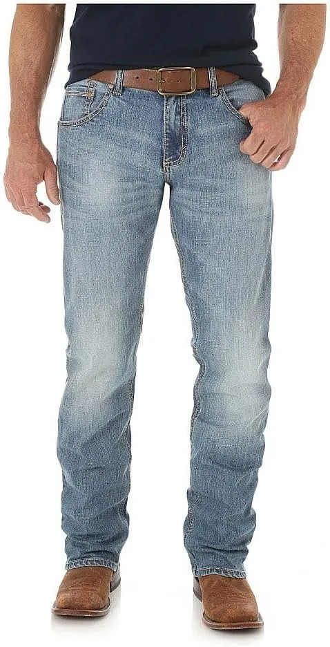 Wrangler Men's Retro Slim Fit Straight Leg Jeans